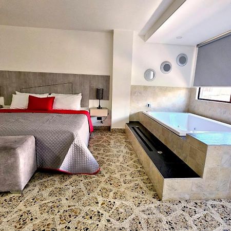 Hotel Ofix Medellín Buitenkant foto