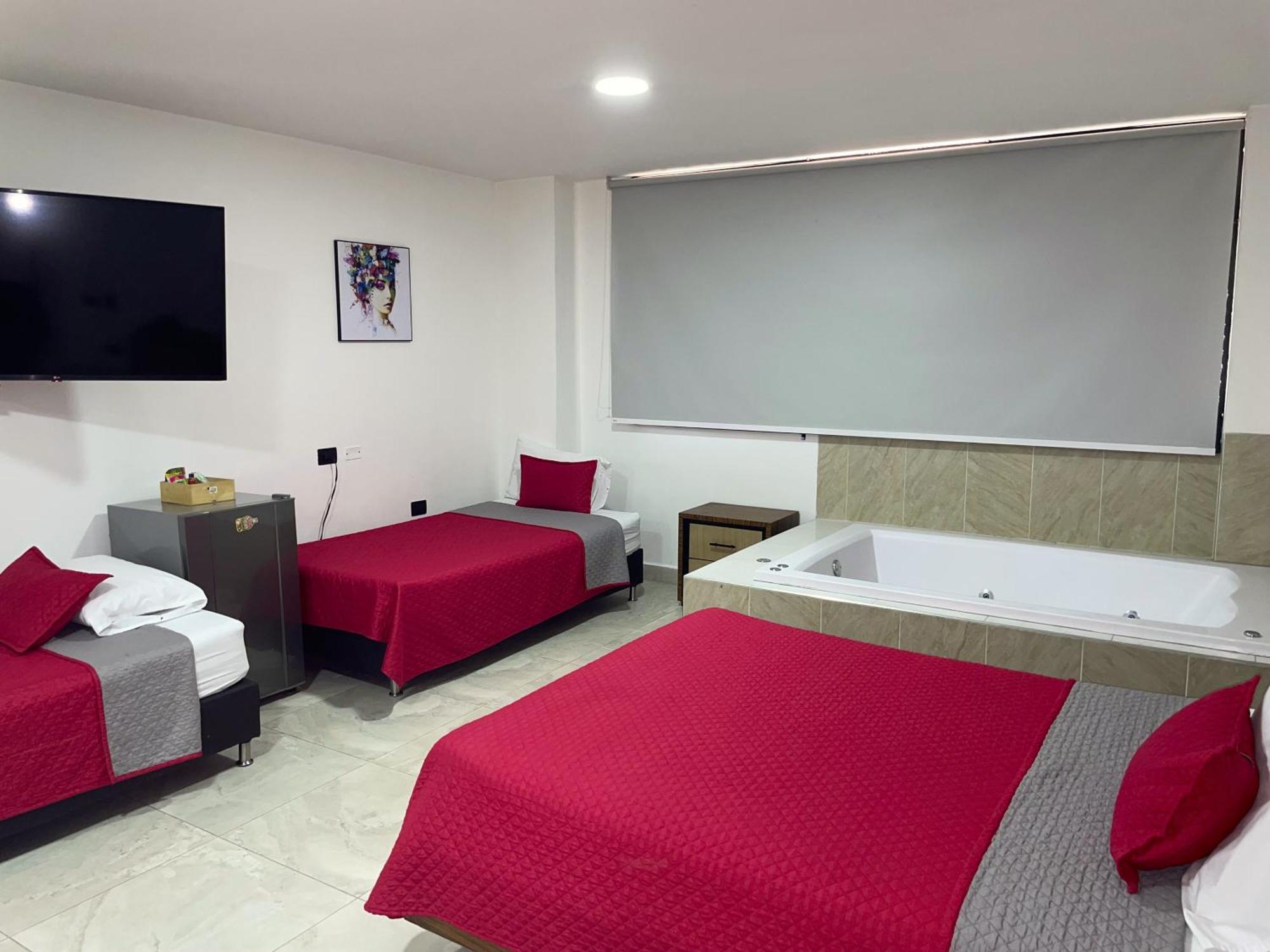 Hotel Ofix Medellín Buitenkant foto