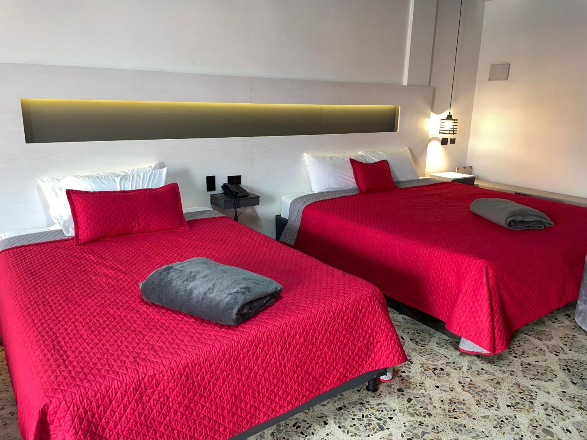 Hotel Ofix Medellín Buitenkant foto