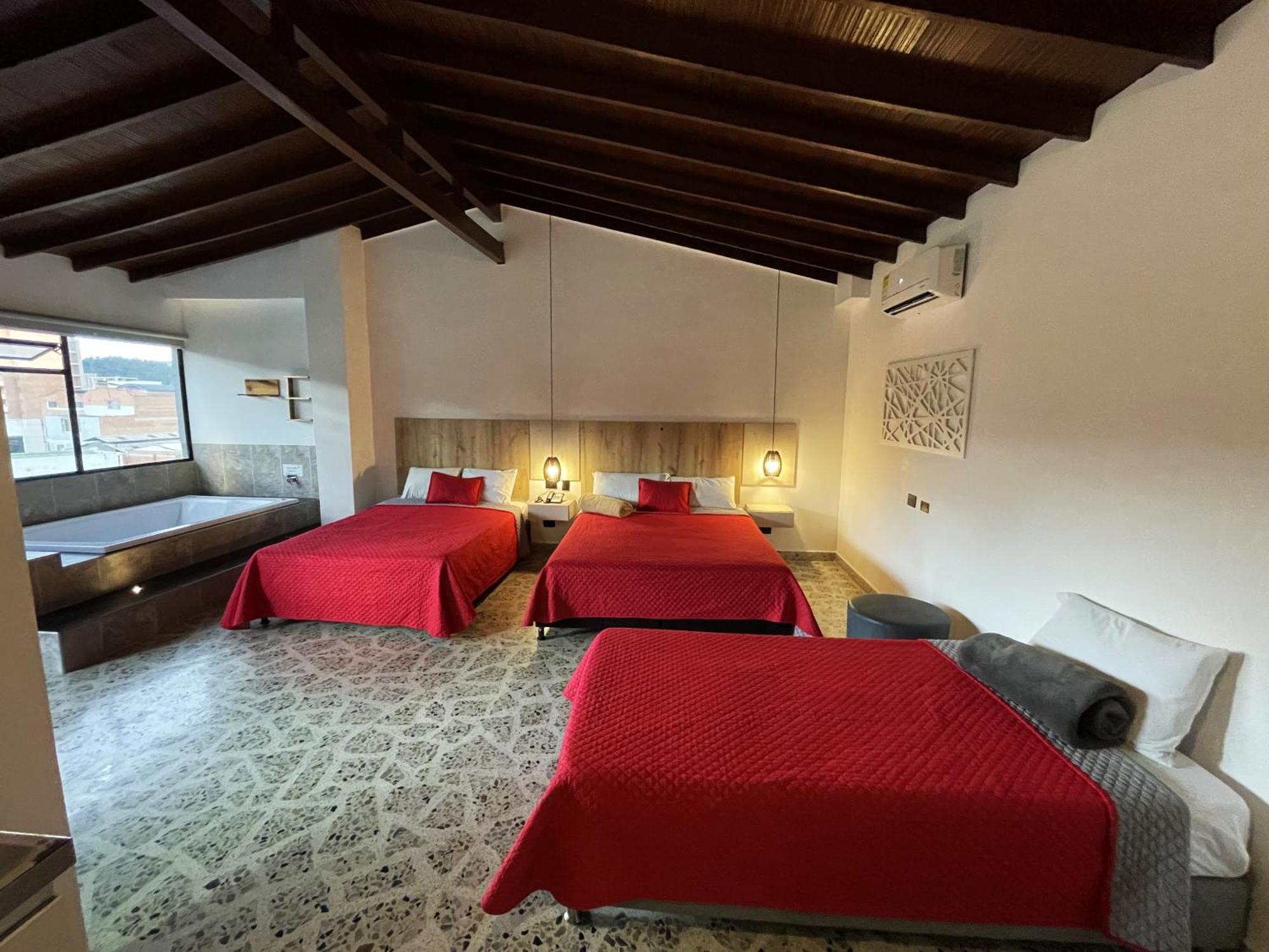 Hotel Ofix Medellín Buitenkant foto