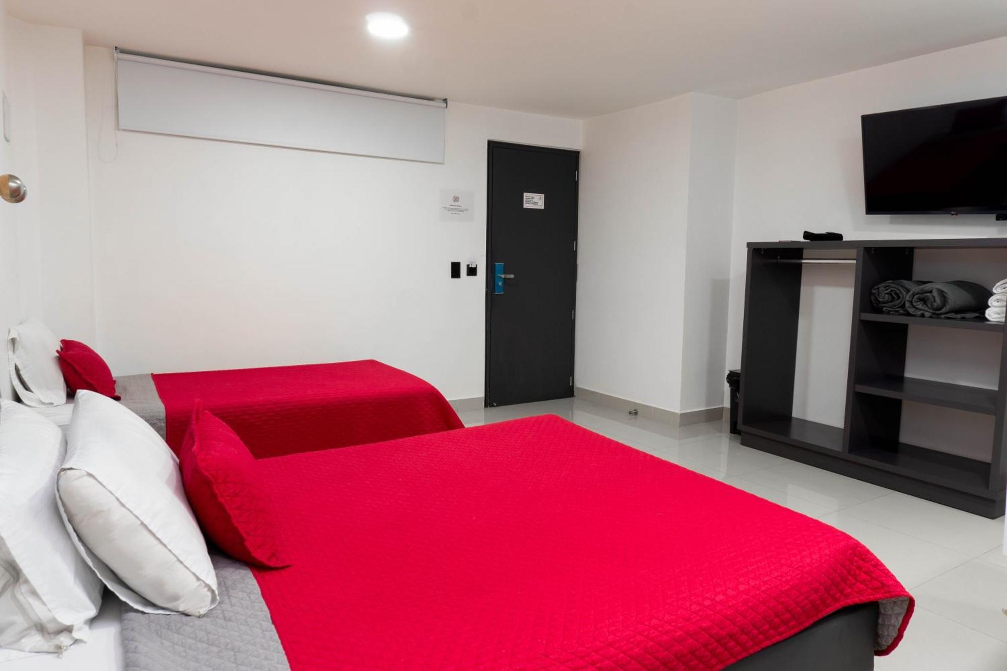 Hotel Ofix Medellín Buitenkant foto