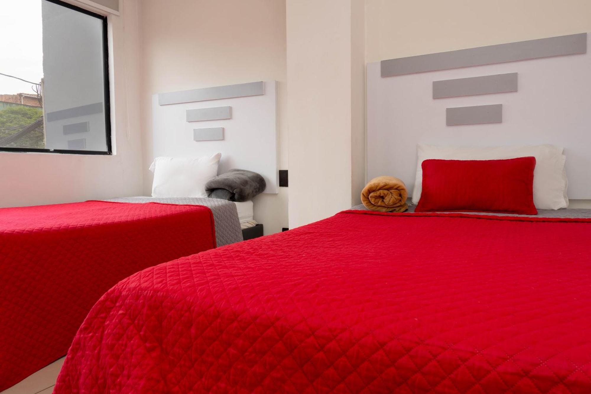 Hotel Ofix Medellín Buitenkant foto