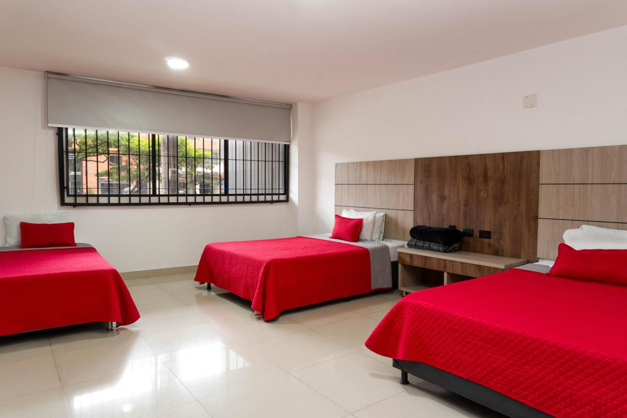 Hotel Ofix Medellín Buitenkant foto