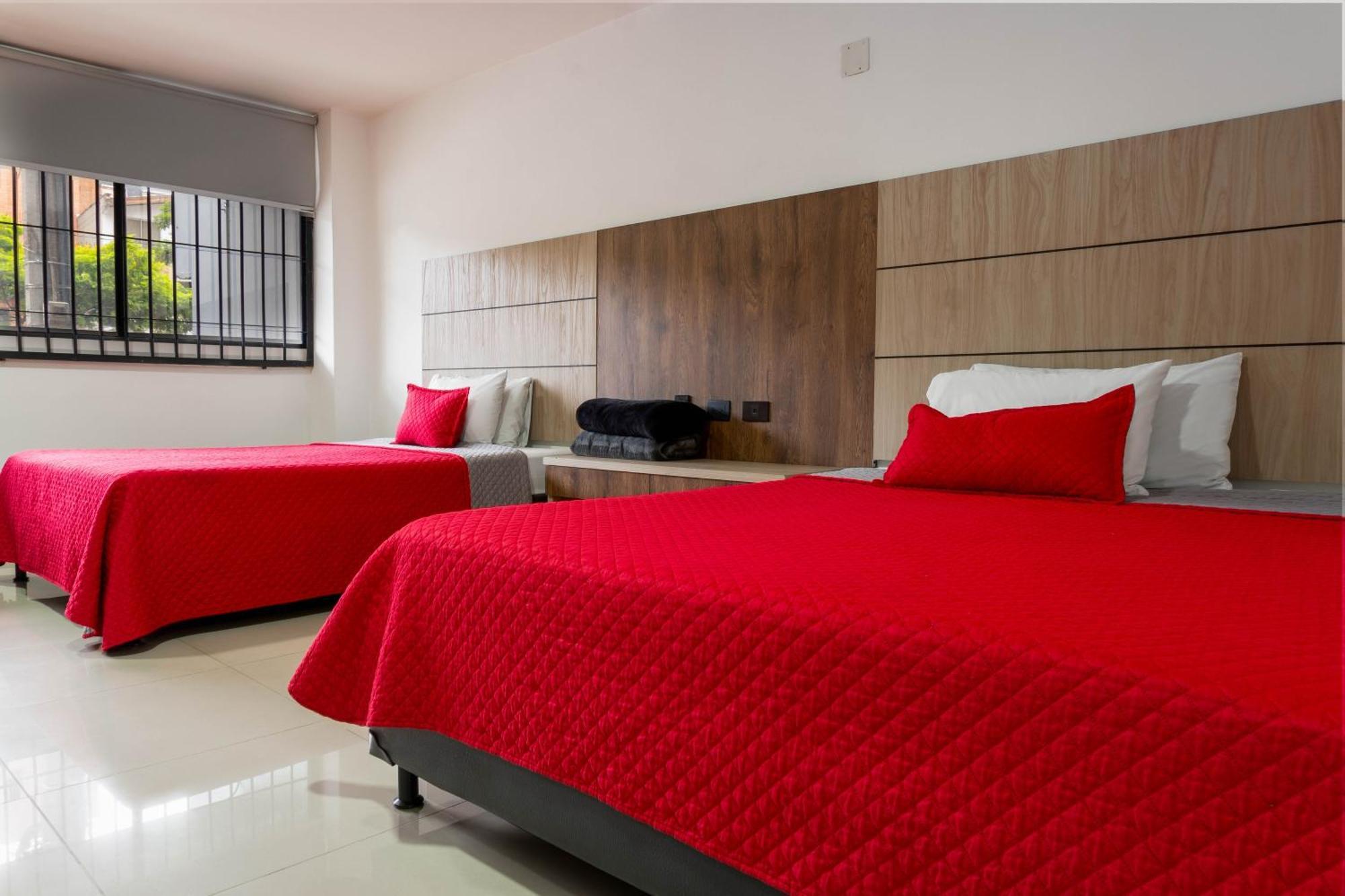 Hotel Ofix Medellín Buitenkant foto