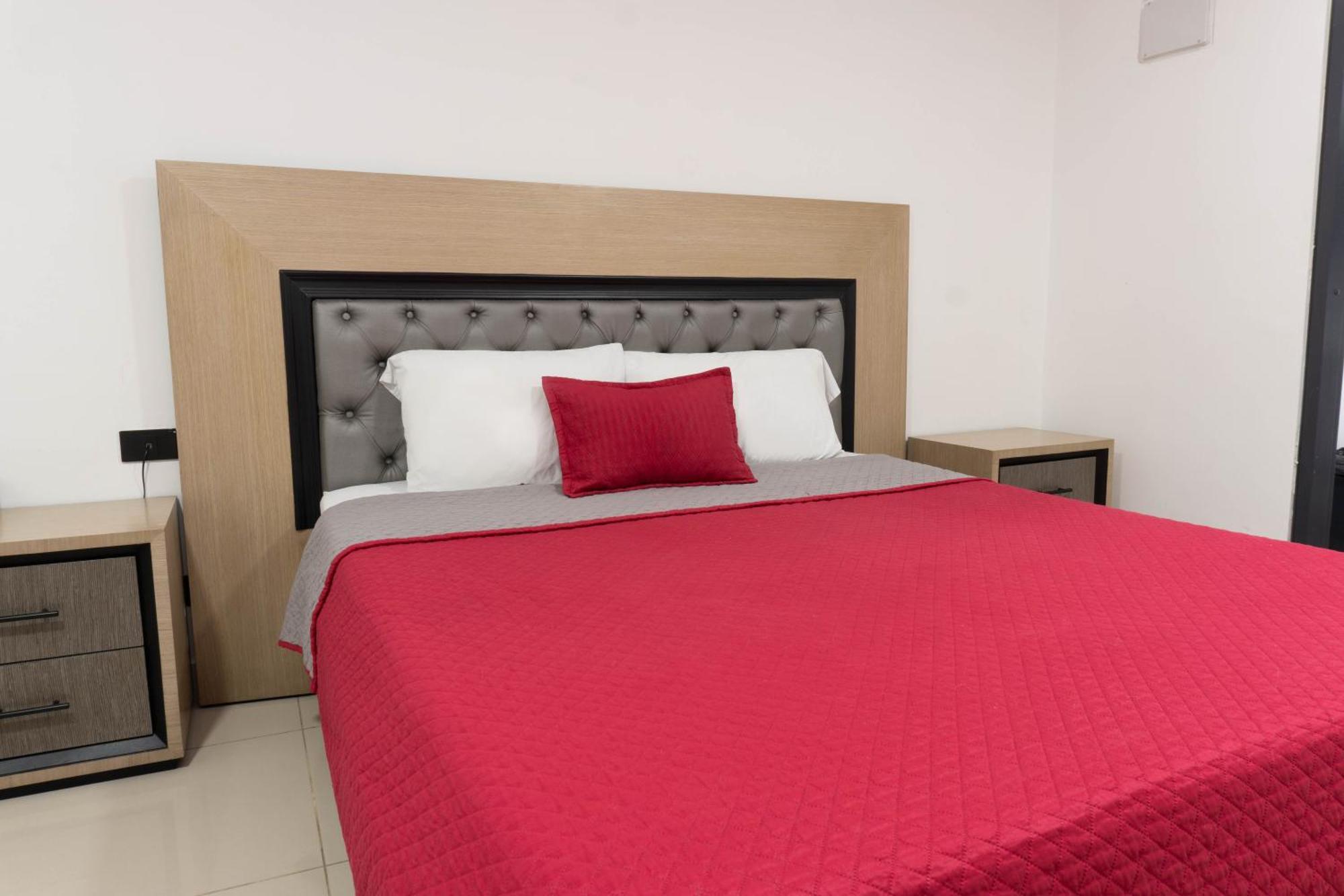 Hotel Ofix Medellín Buitenkant foto