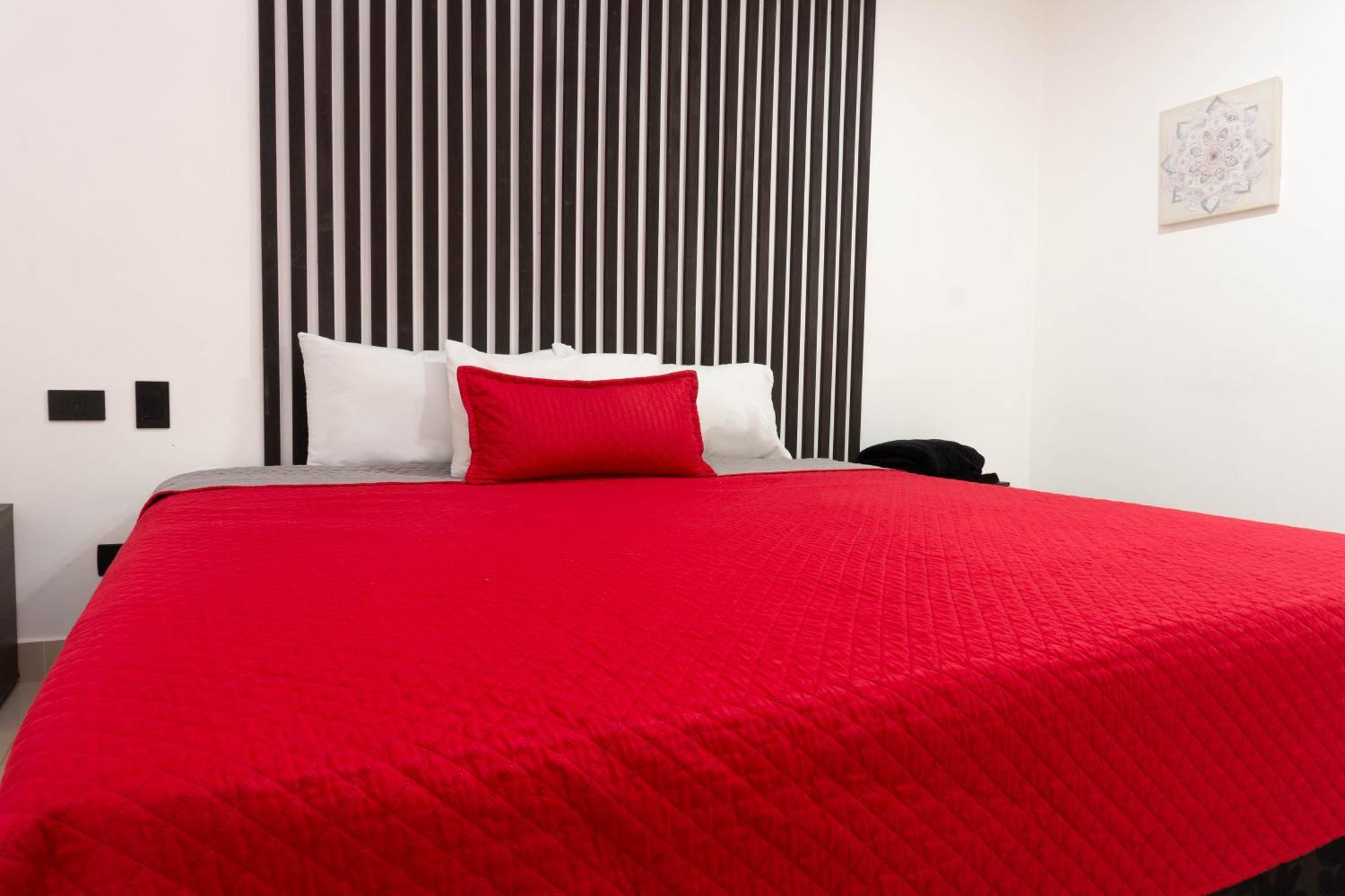 Hotel Ofix Medellín Buitenkant foto